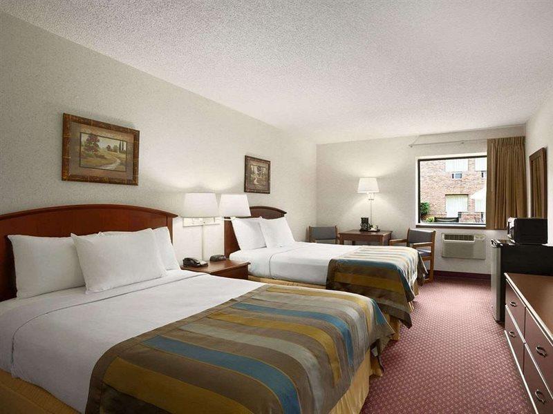 Days Inn By Wyndham Middletown Extérieur photo