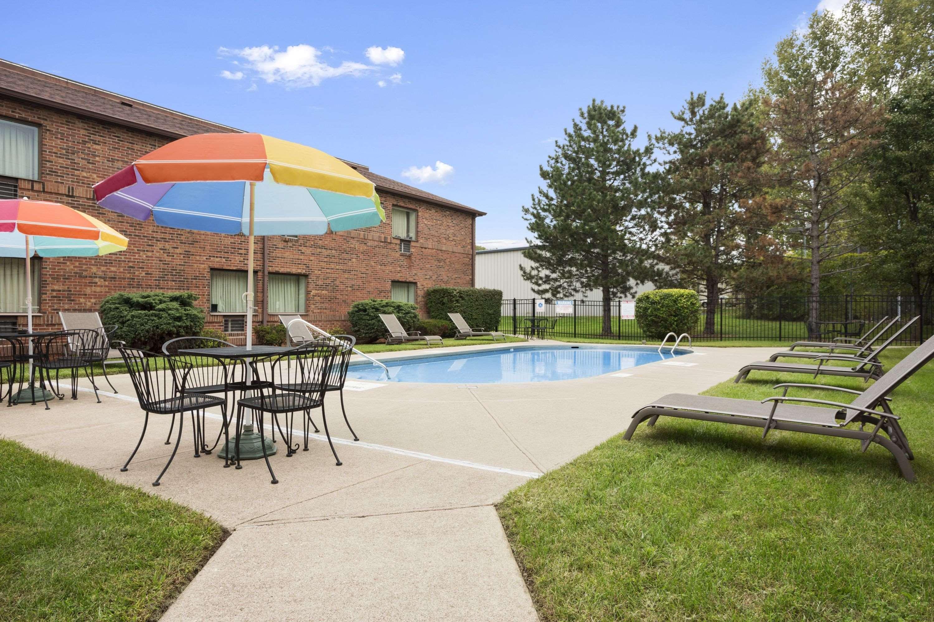 Days Inn By Wyndham Middletown Extérieur photo