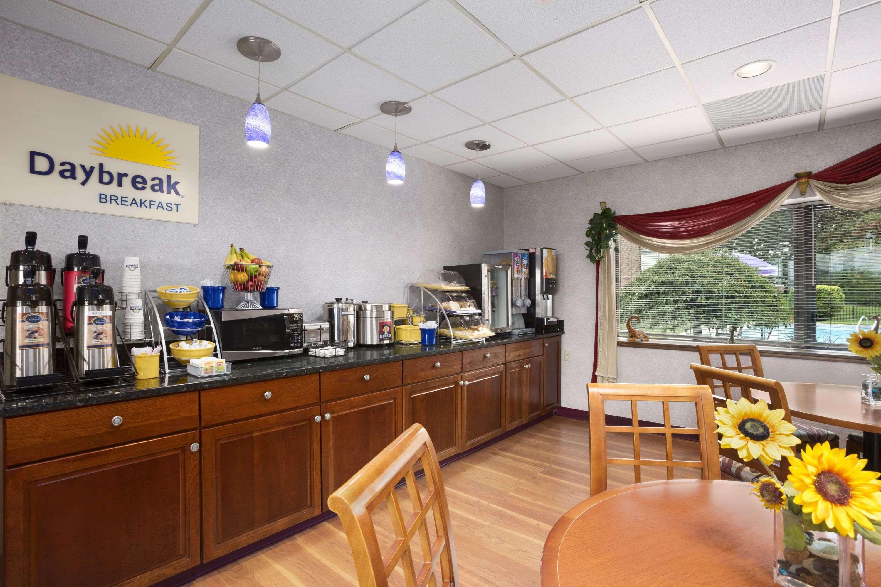 Days Inn By Wyndham Middletown Extérieur photo